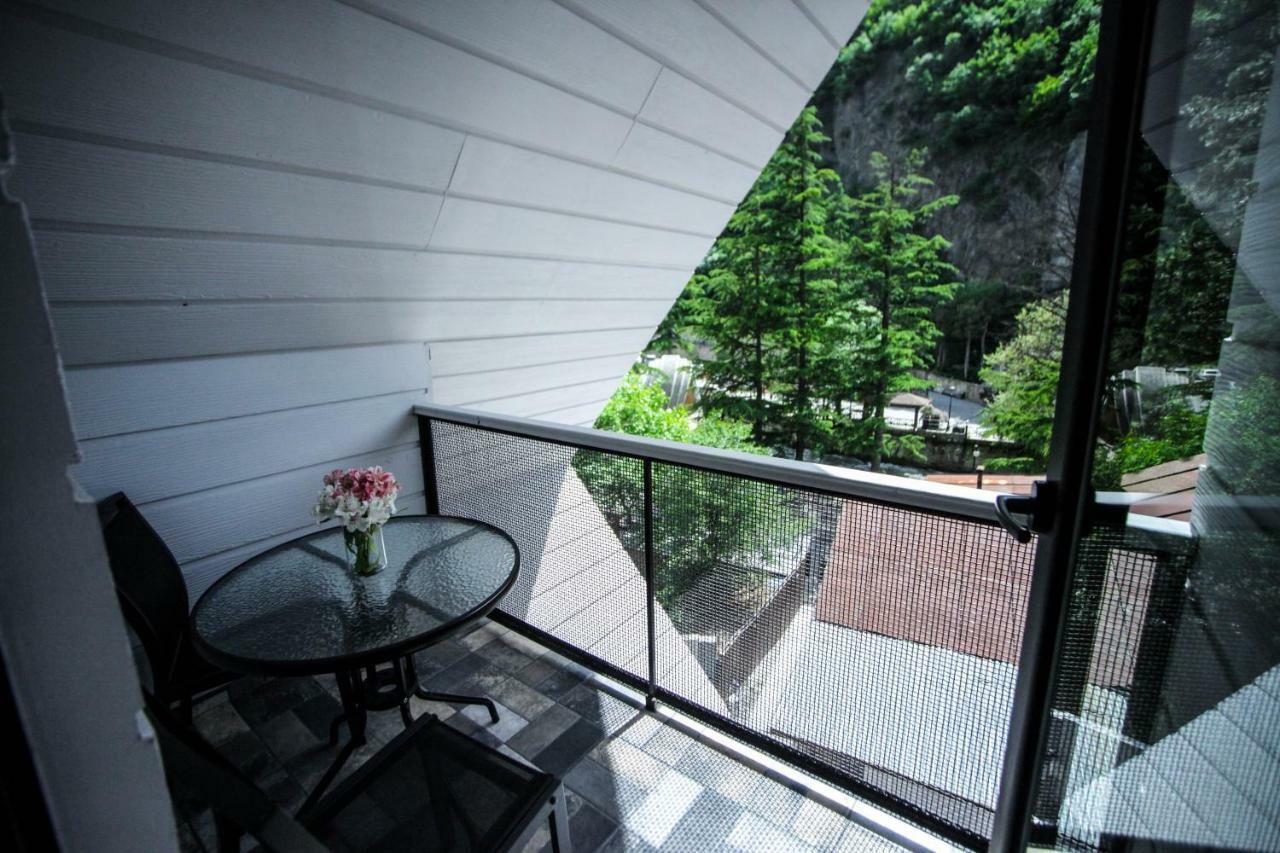 Borjomi Underwood Hotel Exterior photo